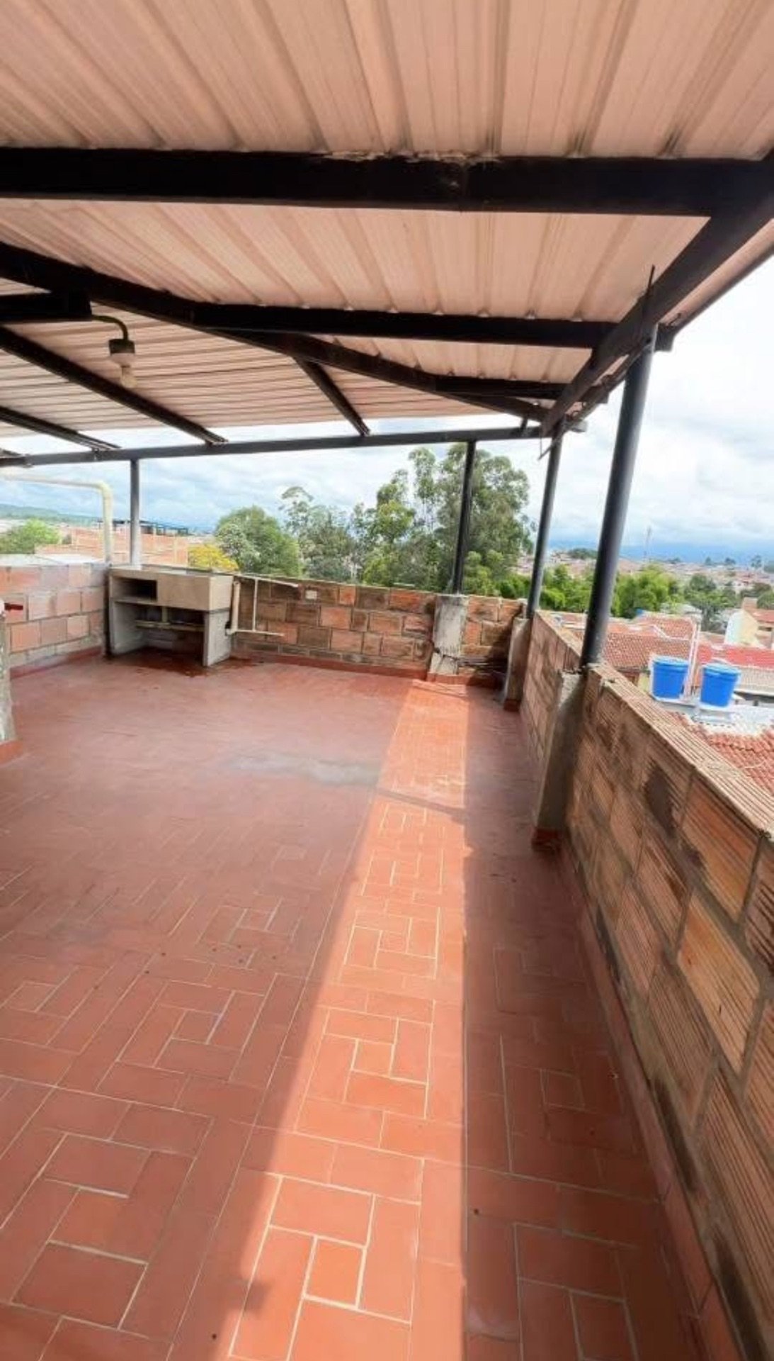 Casa esquinera y apto independiente sector vía al bosque  - Foto 9