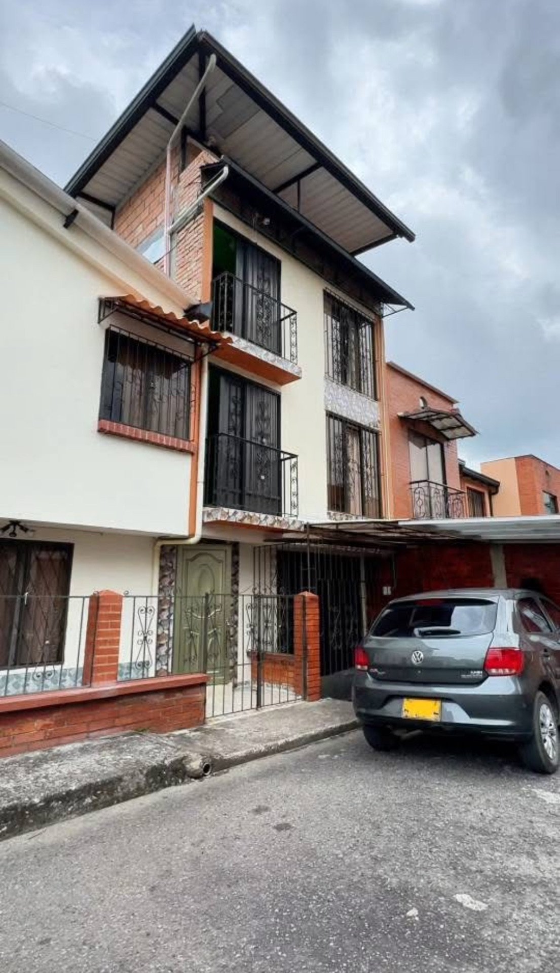 Casa esquinera y apto independiente sector vía al bosque  - Foto 10